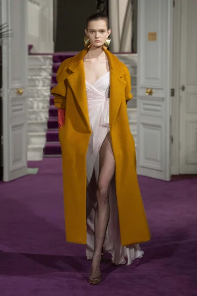 Look 43